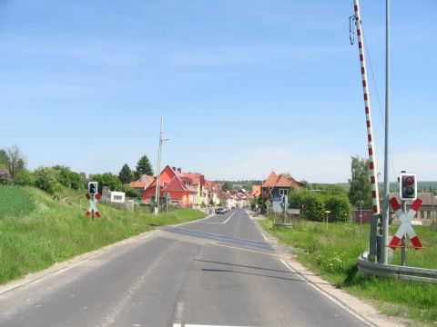 Bahn�bergang am Westrand von Schlotheim