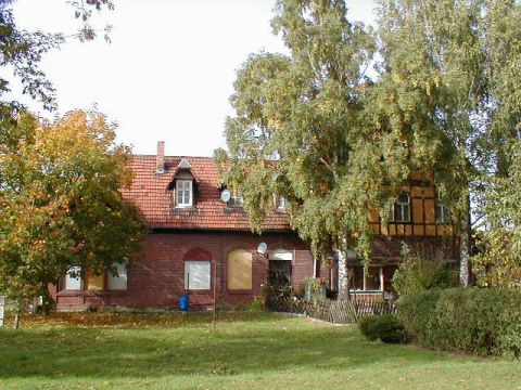 Bahnhof von der Gleisseite