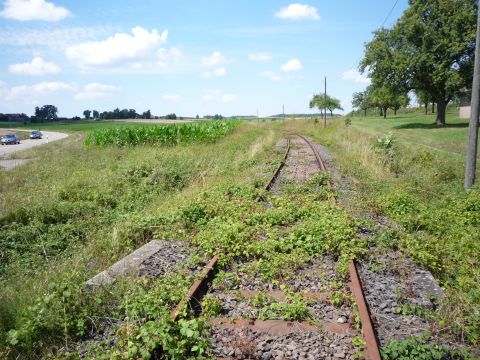 Durchlass hinter dem Bahnbergang 