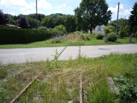 Bahnbergang vor der Haltestelle Raboldshausen
