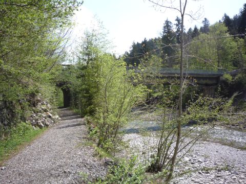 Unterquerung der Straenbrcke ber die Aach