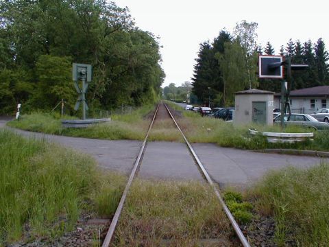 Bahnbergang ber die Strae Am Weinberg