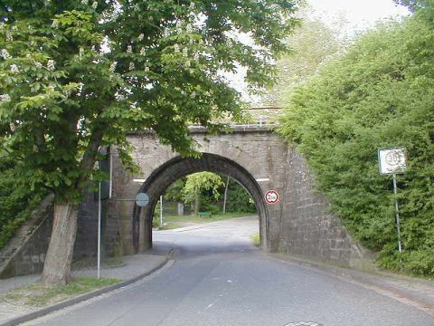 Br�cke �ber die Stra�e Am Berge