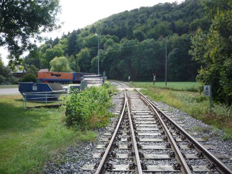 Br�cke und Bahn�bergang am Ende des Bahnhofs Bad Imnau