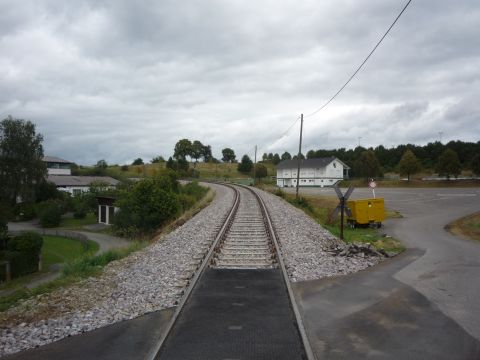 Bahn�bergang �ber den Schluchtgraben