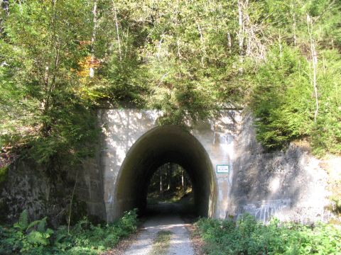 Stra�endurchlass an der Stra�e Neufra - Wellendingen