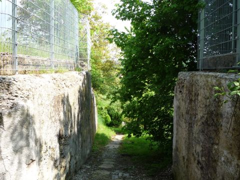 Brcke hinter dem Haltepunkt Degmarn