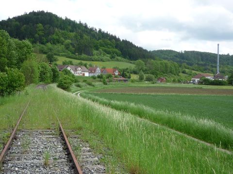Zufahrt zum Bahnhof Br�ckingen