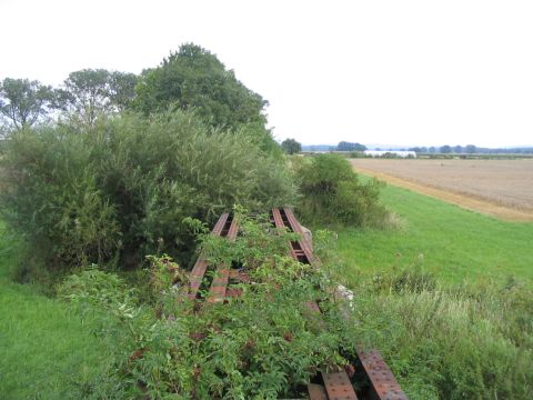 Brcke ber einen weiteren Zufluss zum Riedgraben