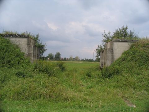 Feldwegbrcke hinter Fessenheim
