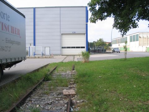 Gleis im Industriegebiet