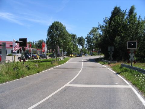 Bahn�bergang vor T�rkheim
