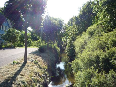 Ehemaliger Bahn�bergang des Kirchgasswegs