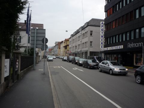 Durchfahrt durch die Gartenstra�e