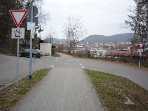 Haltepunkt Eningen-Spitzwiesen