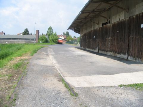 Gleisrest vor dem Bahnhof Gudensberg