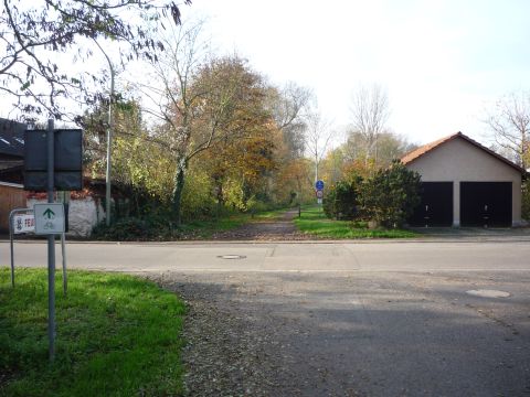 Bahn�bergang �ber die Stra�e nach M�hlhofen