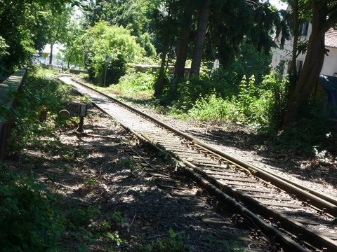 Abzweig zum ehemaligen Flugzeugwerk