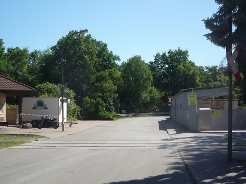 Bahn�bergang Industriegebiet Hockenheim Talhaus