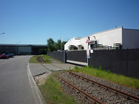 Bahn�bergang Industriegebiet Hockenheim Talhaus