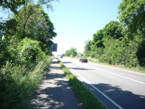 Zufahrt zur Rheinbr�cke