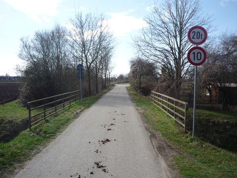 Br�cke �ber den Leimbach