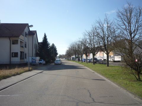 Zwischen Luftschiffwerft und Br�hl