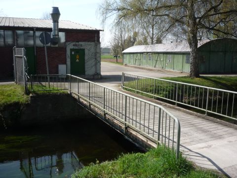 Ehemalige Br�cke �ber den Gewebekanal