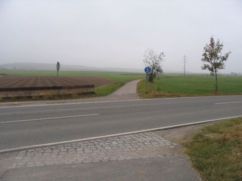 Bahn�bergang �ber die Stra�e nach Wolterdingen