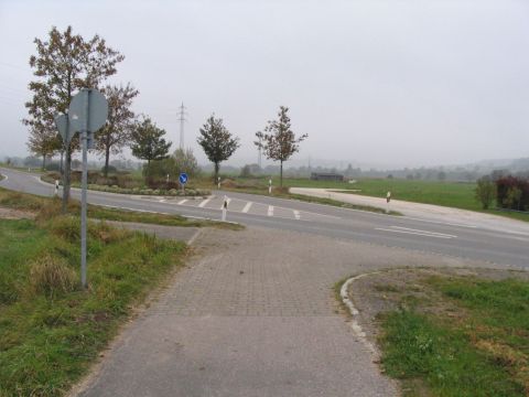 Bahn�bergang �ber die Stra�e nach Wolterdingen