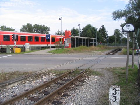 Bahn�bergang in Warthausen
