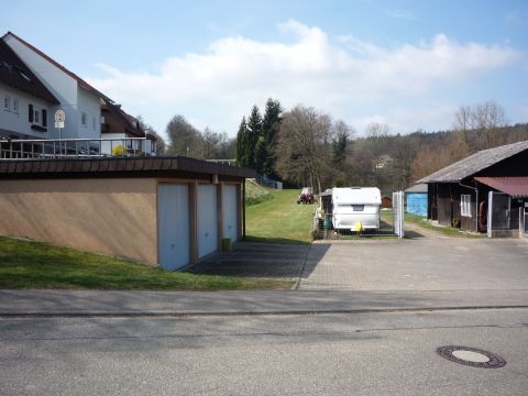 Bahn�bergang �ber den Neum�ller Weg