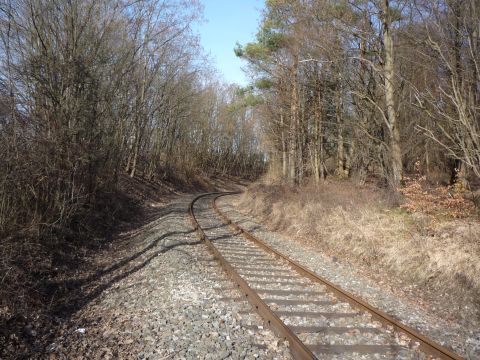 Einschnitt hinter der Ausfahrt
