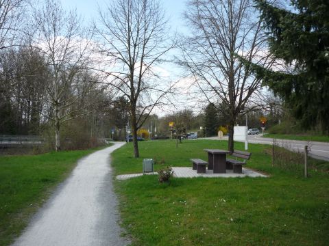 Ladestelle und Haltepunkt Rauher Stich