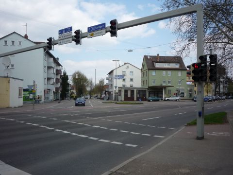 Bahn�bergang �ber die Sontheimer Stra�e