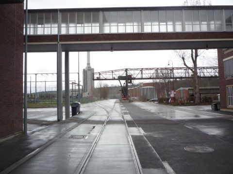 Weiter durchs Kraftwerksgel�nde