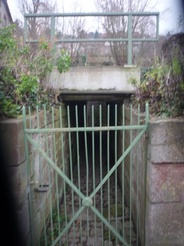 Privatdurchla�unter der Bahnlinie