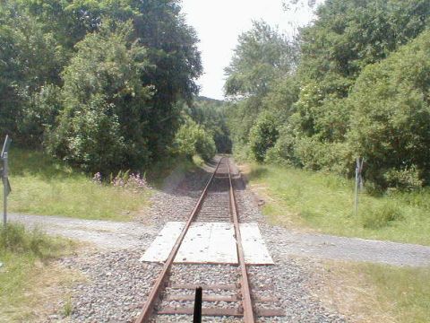 Bahn�bergang �ber einen Feldweg