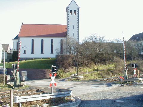 Bahn�bergang �ber die Bornstra�e