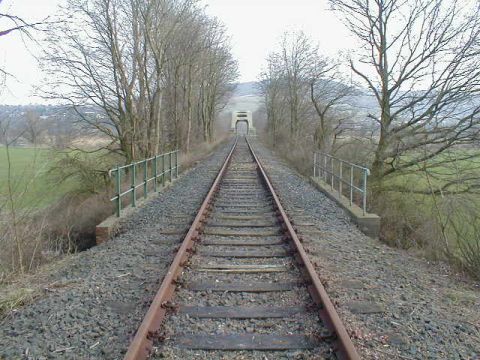 Flutbr�cke auf der westlichen Werraseite