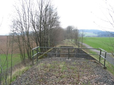 Br�cke �ber die Stra�e nach Oberwald