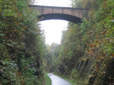 Br�cke �ber der Einschnitt Auwallenburg