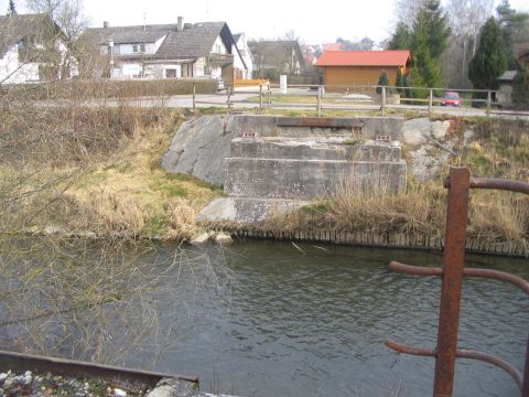 Br�cke �ber die Rot