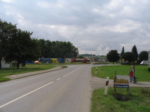 Bahnn�bergang in  Kleinengstingen