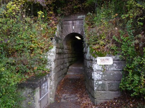 Fu�g�ngerdurchgang in Heumaden