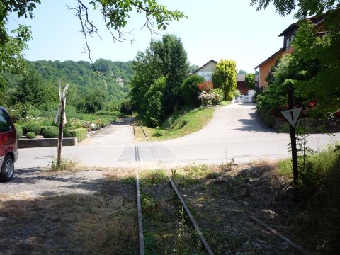 Bahn�bergang �ber den B�hlweg