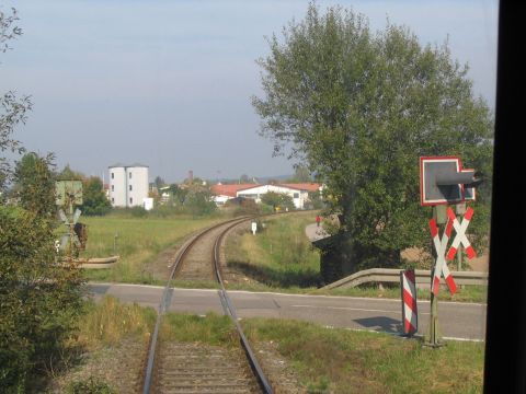 Bahn�bergang �ber die B25