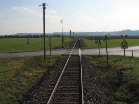 Bahn�bergang hinter dem Bahnhof Asch-Leeder
